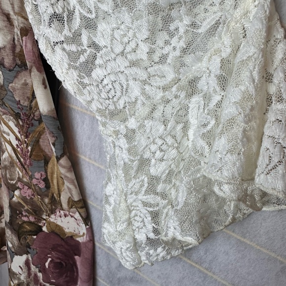 Paisley Grace Lace Top Size XXXL - Picture 5 of 9